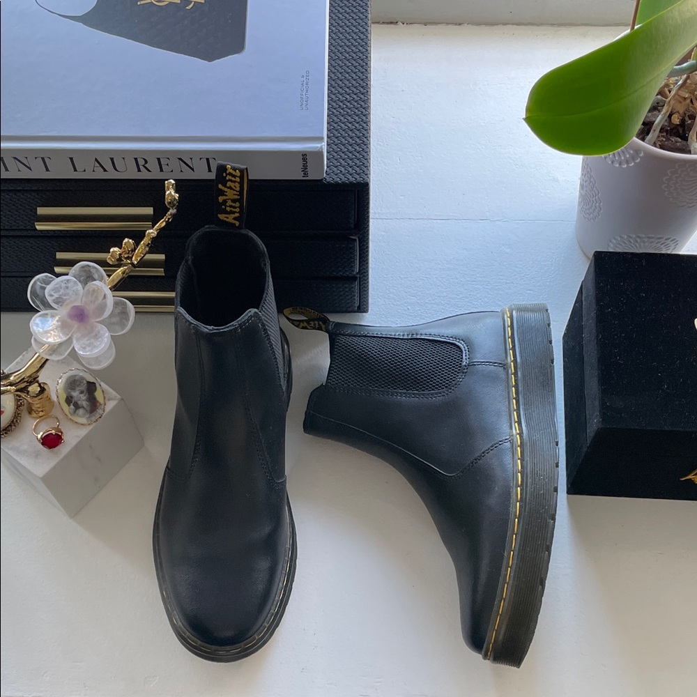 Dr. Martens Dorrian